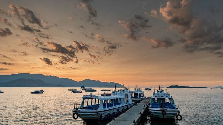 Thuê Tàu Cano Đảo Khỉ Nha Trang